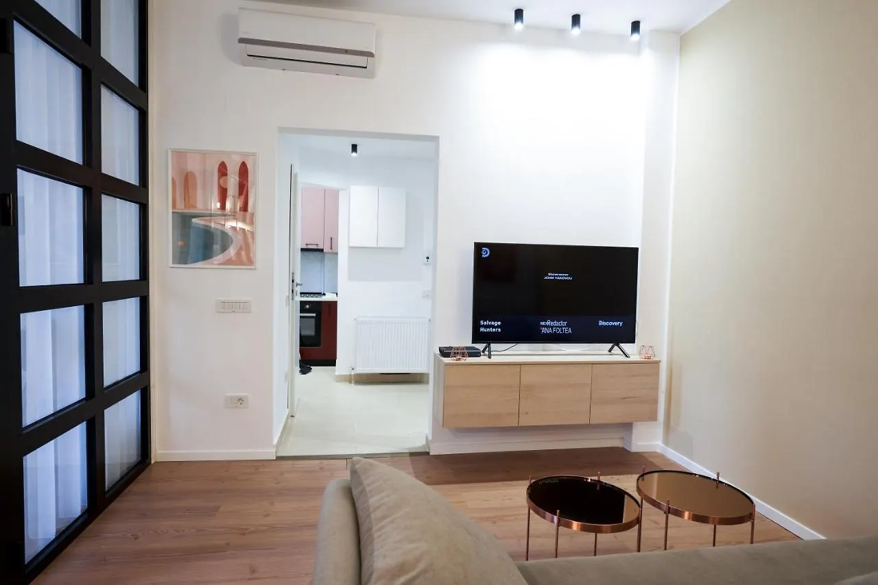 Glamorous Design Apartament In Calea Victoriei Bükreş