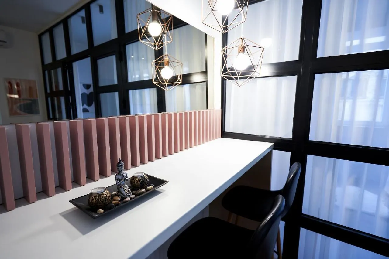Glamorous Design Apartament In Calea Victoriei Bükreş 0*,  Romanya
